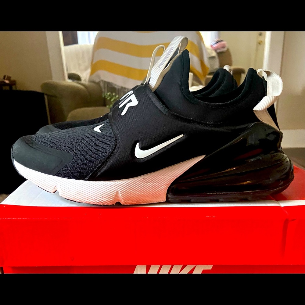 Youth- Nike Air Max 270 Extreme (GS) size 5Y